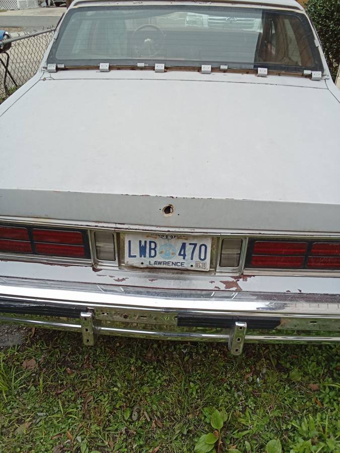 Chevy-caprice-1986-grey-1