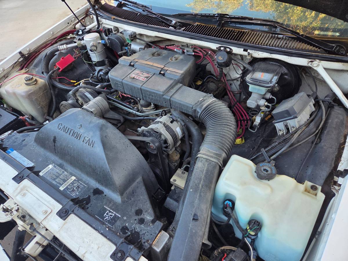 Chevy-caprice-1992-white-3