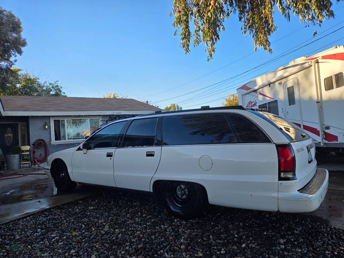 Chevy-caprice-1992-white-5