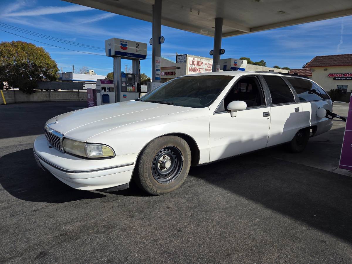 Chevy-caprice-1992-white-9