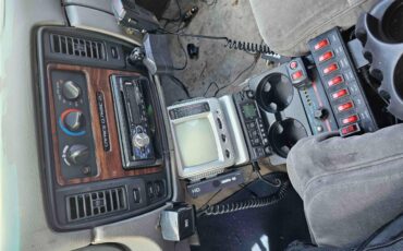 Chevy-caprice-1994-white-16