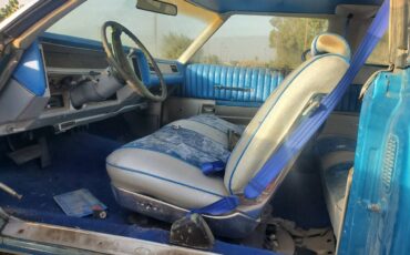 Chevy-caprice-classic-1975-blue-7