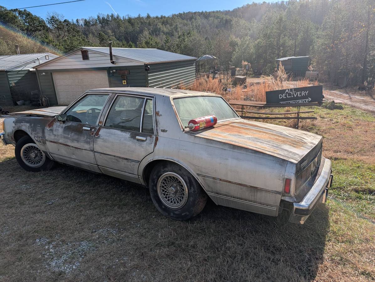 Chevy-caprice-classic-1986-silver-1