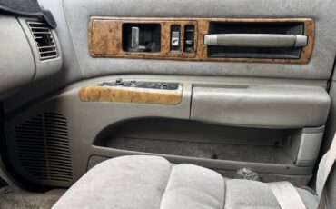 Chevy-caprice-ford-f-100-1993-11