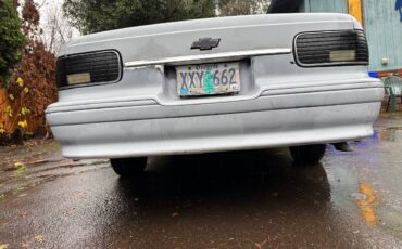 Chevy-caprice-ford-f-100-1993-19