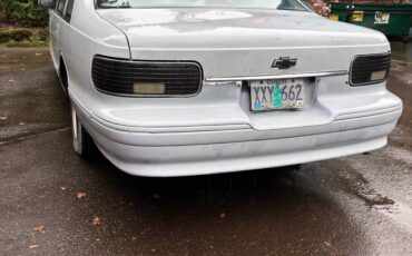 Chevy-caprice-ford-f-100-1993-4