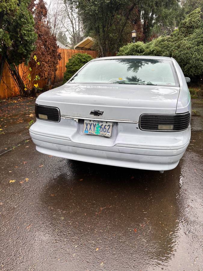 Chevy-caprice-ford-f-100-1993