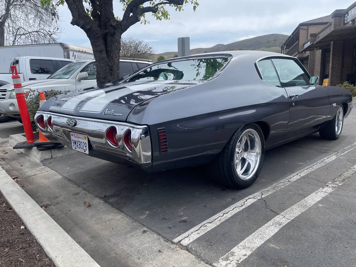 Chevy-chevelle-1971-grey-16