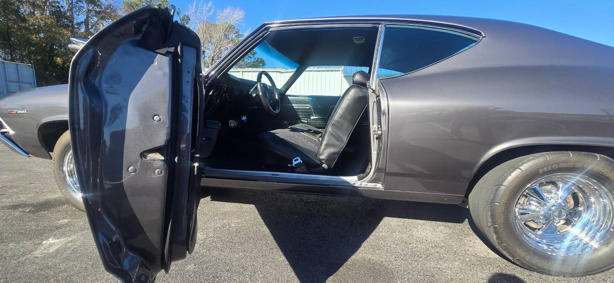 Chevy-chevelle-malibu-1969-grey-25