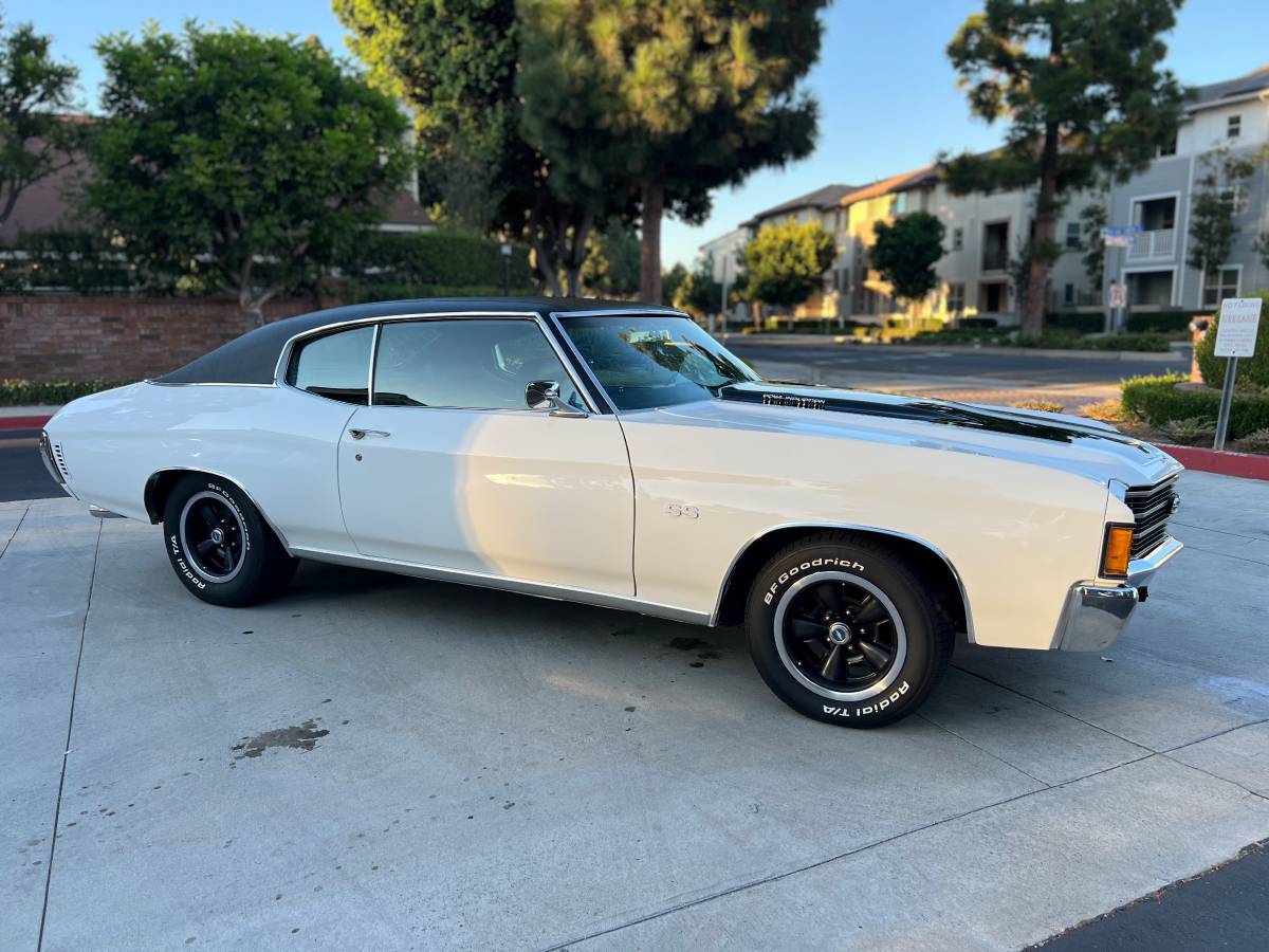 Chevy-chevelle-ss-1972-white-32