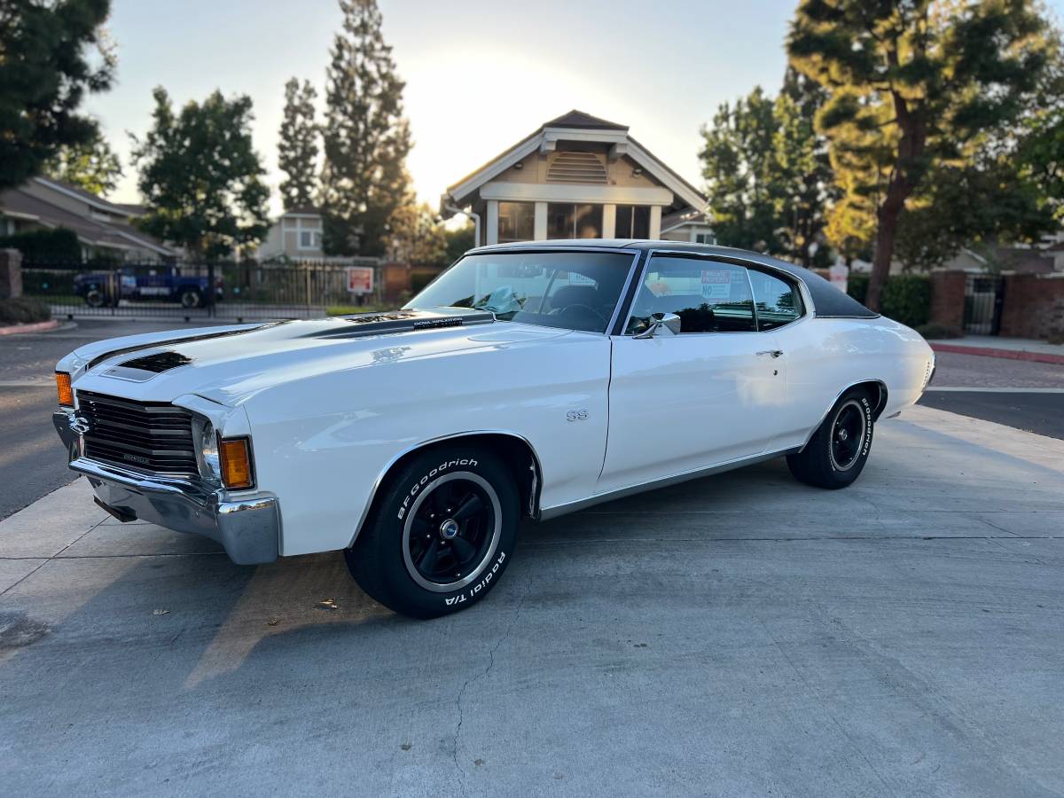 Chevy-chevelle-ss-1972-white-33
