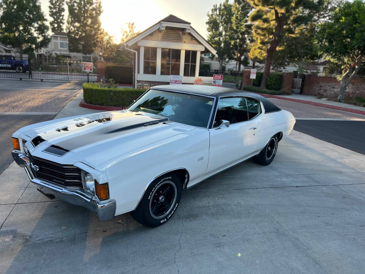 Chevy-chevelle-ss-1972-white-75
