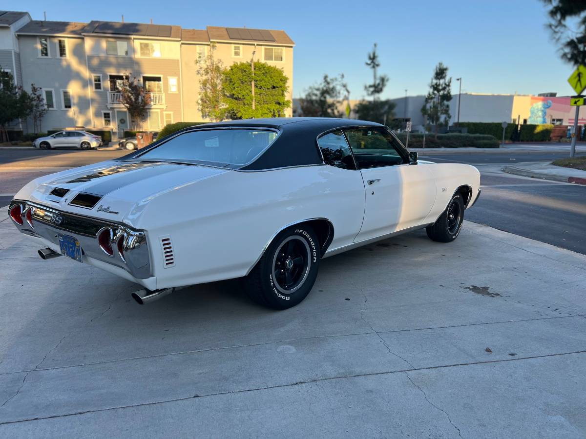 Chevy-chevelle-ss-1972-white-91