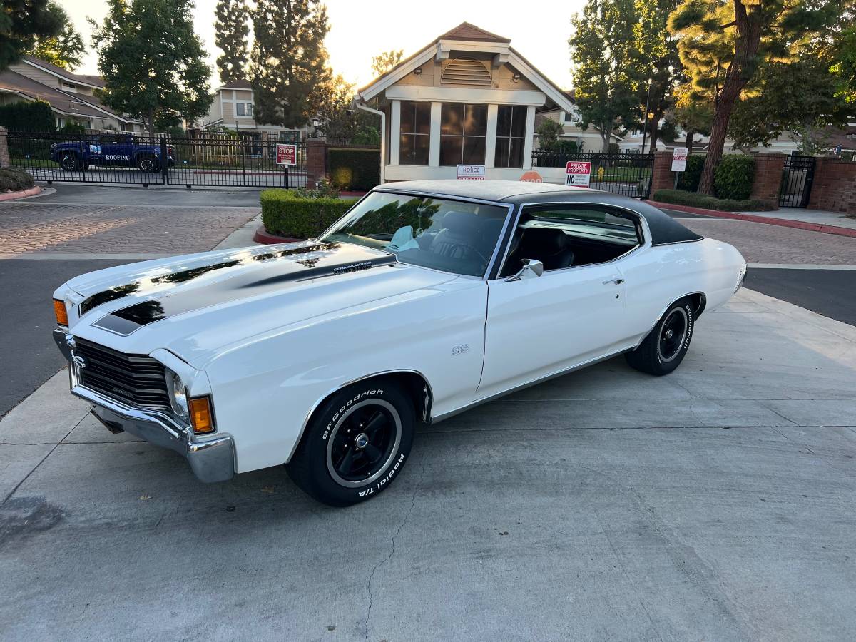 Chevy-chevelle-ss-1972-white-95