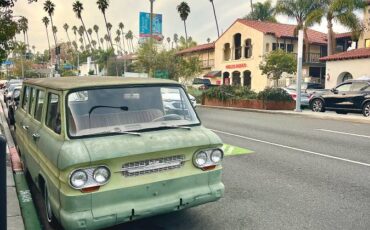 Chevy-corvair-greenbrier-1965-green-10