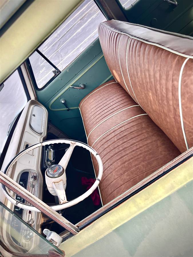 Chevy-corvair-greenbrier-1965-green-13