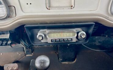 Chevy-corvair-greenbrier-1965-green-17