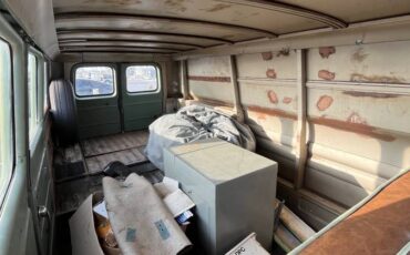 Chevy-corvair-greenbrier-1965-green-29