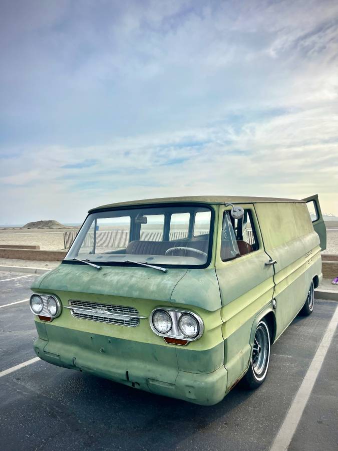 Chevy-corvair-greenbrier-1965-green-6