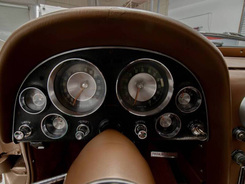 Chevy-corvette-1964-brown-12