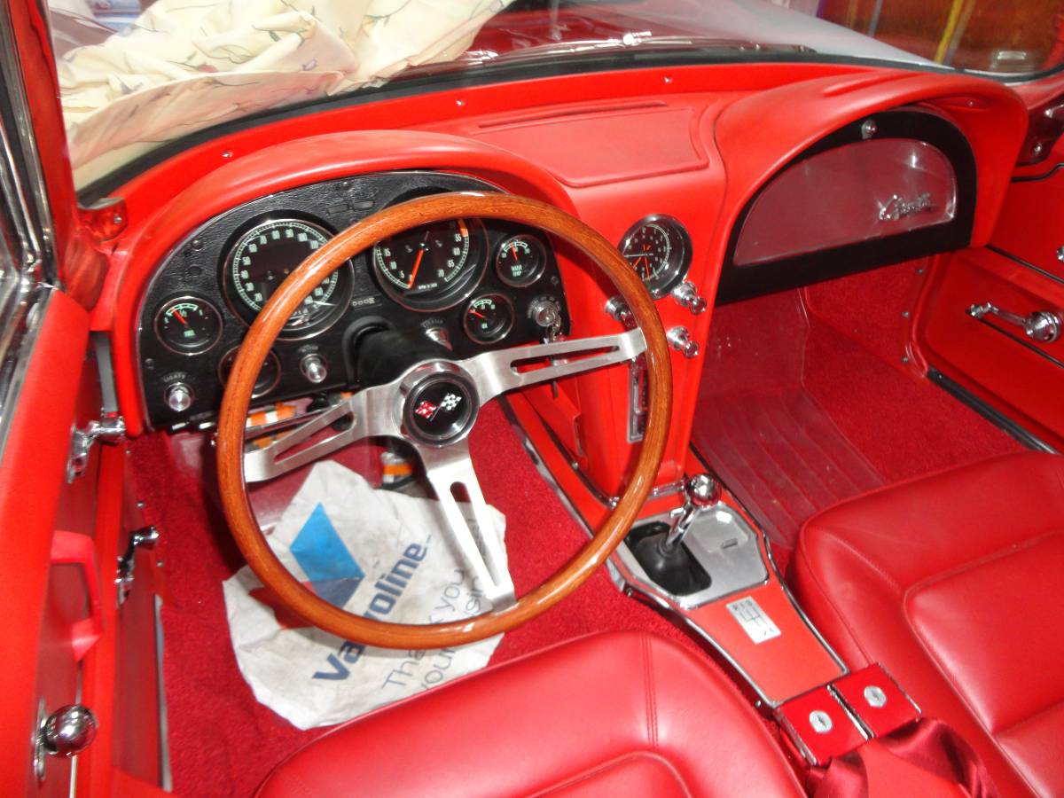 Chevy-corvette-1965-silver-1