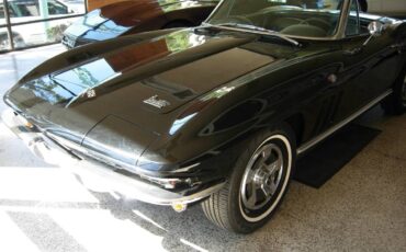 Chevy-corvette-1966-black