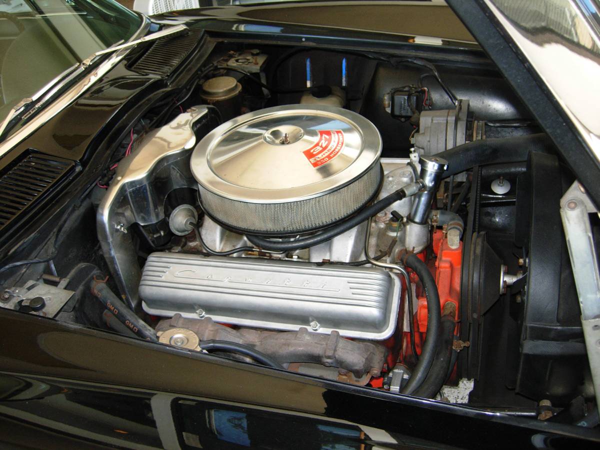 Chevy-corvette-1966-black-4