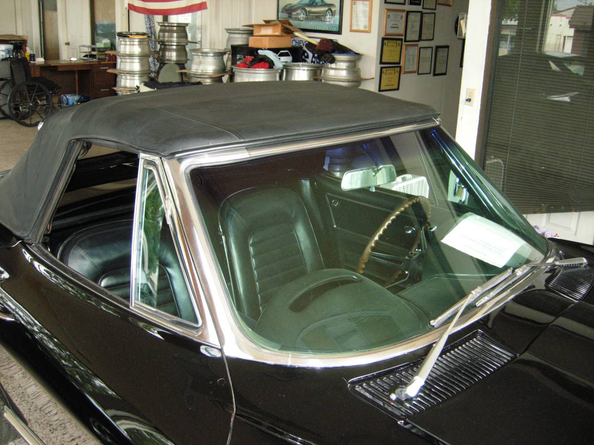 Chevy-corvette-1966-black-7