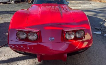 Chevy-corvette-1975-red-3