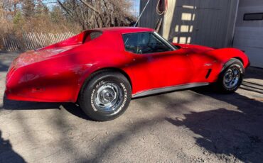 Chevy-corvette-1975-red