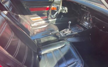 Chevy-corvette-1975-red-4