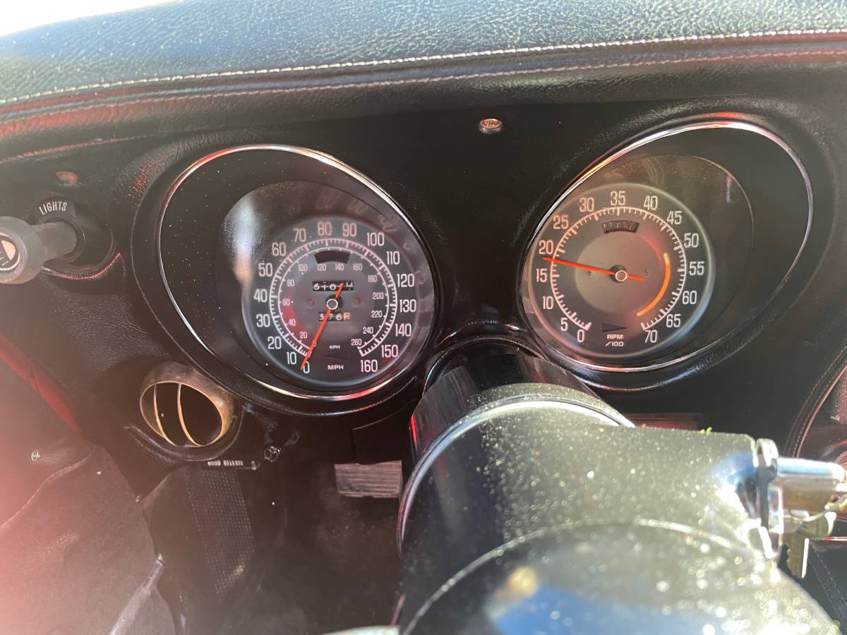 Chevy-corvette-1975-red-6