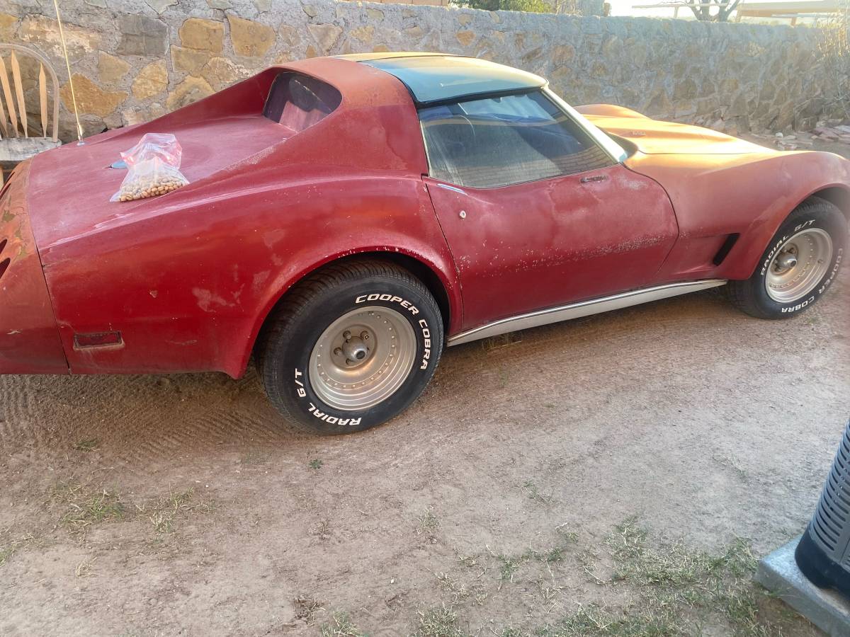 Chevy-corvette-1977-red-1