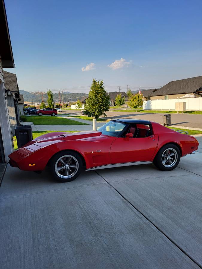 Chevy-corvette-1977-red-2