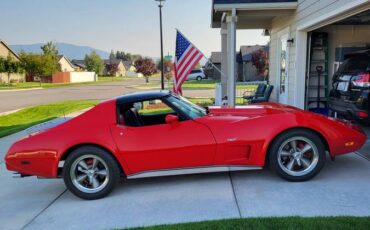 Chevy-corvette-1977-red