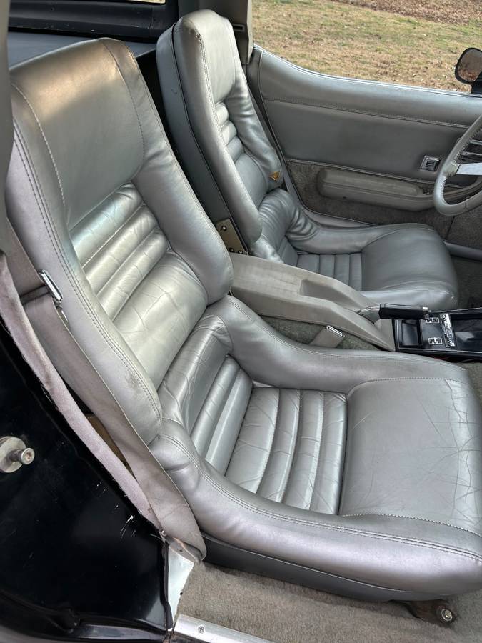 Chevy-corvette-1978-10