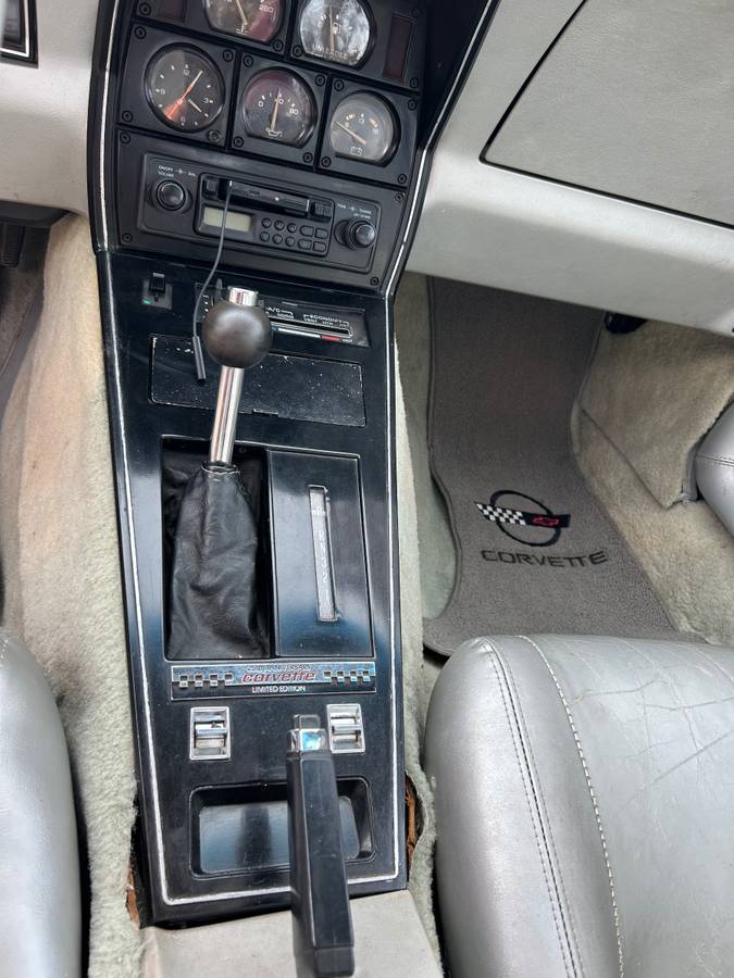 Chevy-corvette-1978-13