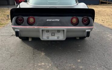 Chevy-corvette-1978-4