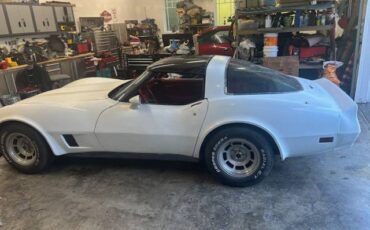 Chevy-corvette-1981
