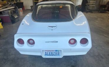 Chevy-corvette-1981-2