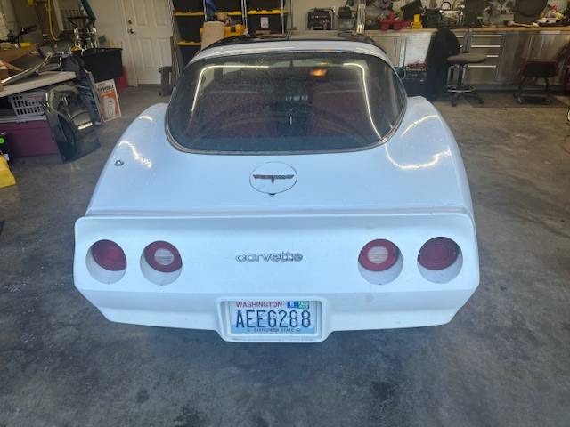 Chevy-corvette-1981-2