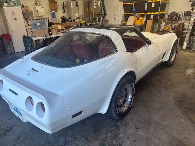 Chevy-corvette-1981-3