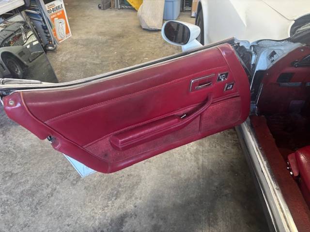 Chevy-corvette-1981-8