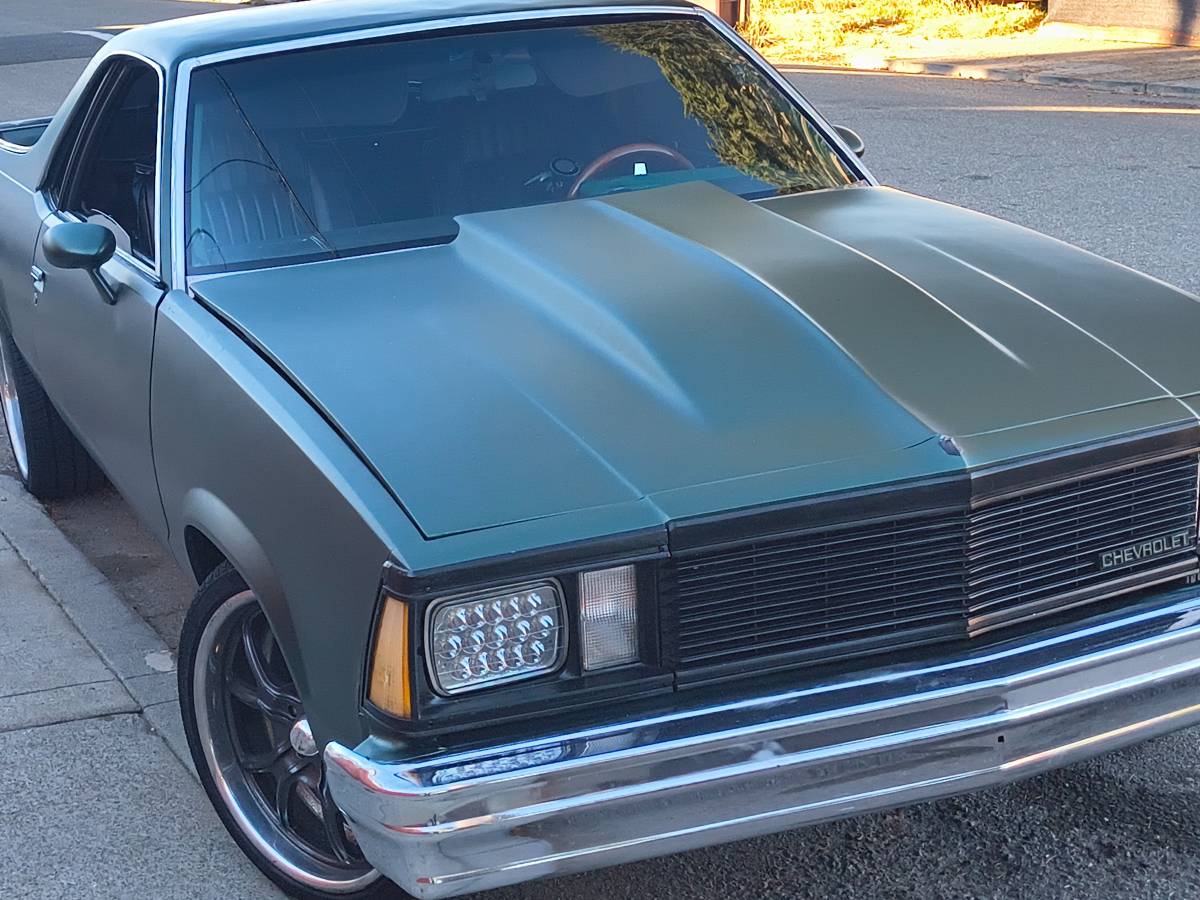 Chevy-corvette-1981-green