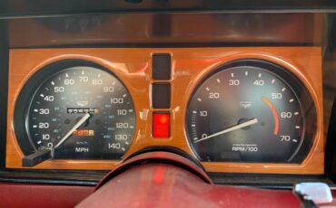 Chevy-corvette-1982-white-6