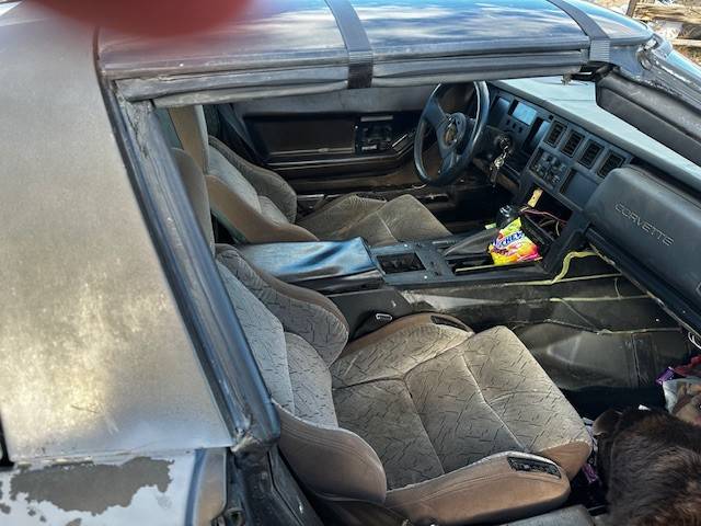 Chevy-corvette-1984-1