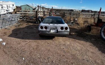 Chevy-corvette-1984-4