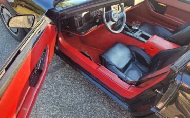 Chevy-corvette-1984-black-2
