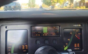 Chevy-corvette-1984-black-5