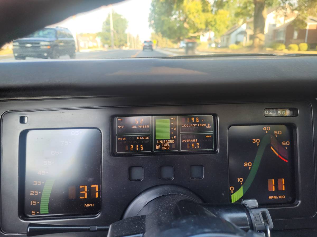 Chevy-corvette-1984-black-5